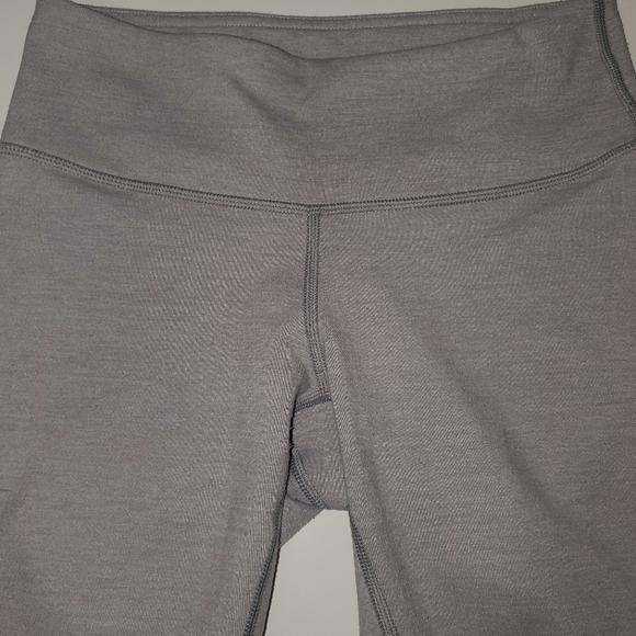 Lululemon Wunder Under Crop Size 4 Heathered Medium Grey W6B97S Yoga Leggings - Picture 2 of 9